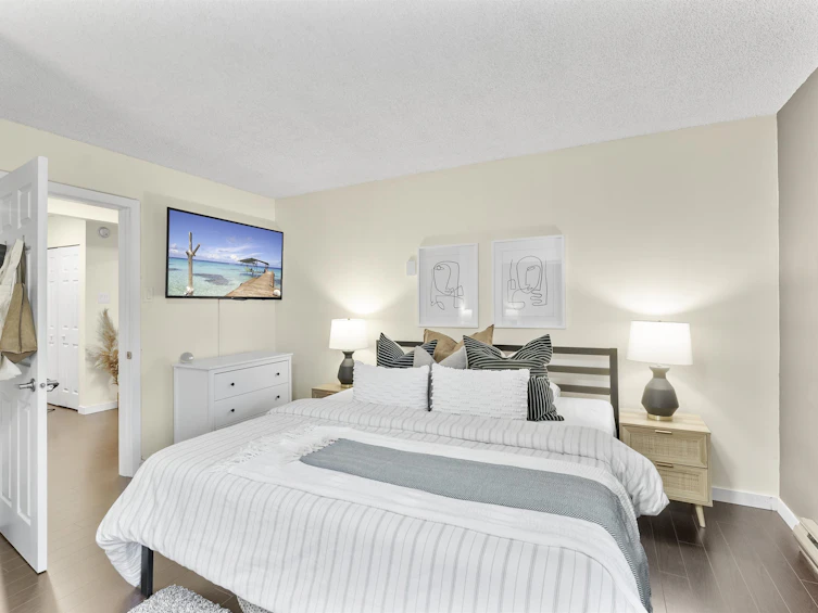 225-2910 E Pender Street, Vancouver, BC, V5K 2C3 - 14