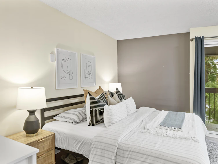 225-2910 E Pender Street, Vancouver, BC, V5K 2C3 - 16
