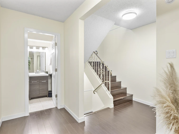 225-2910 E Pender Street, Vancouver, BC, V5K 2C3 - 23