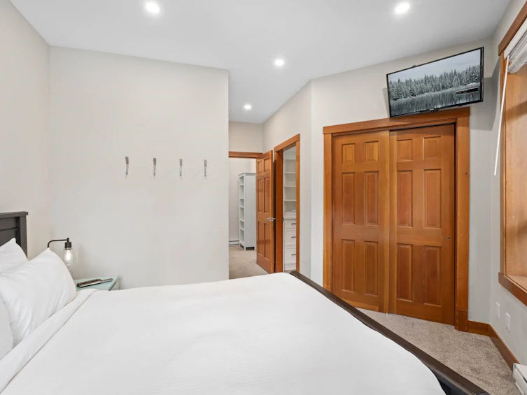 101-4405 Blackcomb Way, Whistler, BC, V8E 0X7 - 3