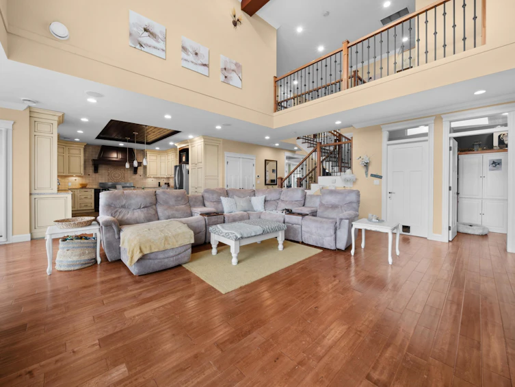 5352 189 Street, Surrey, BC, V3S 2K2 - 5