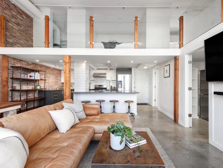204-2001 Wall Street, Vancouver, BC, V6X 3B5 - 3