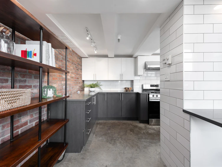 204-2001 Wall Street, Vancouver, BC, V6X 3B5 - 6