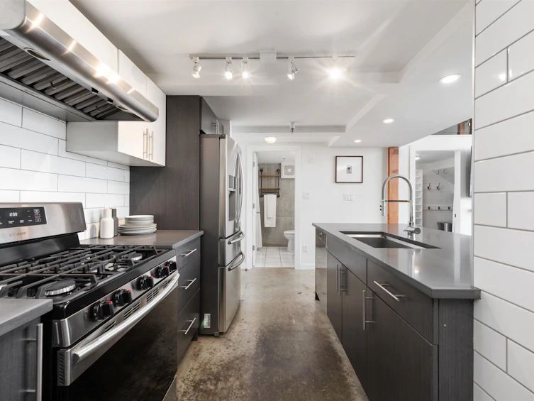 204-2001 Wall Street, Vancouver, BC, V6X 3B5 - 9