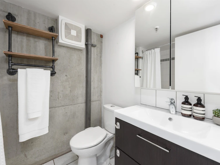 204-2001 Wall Street, Vancouver, BC, V6X 3B5 - 15