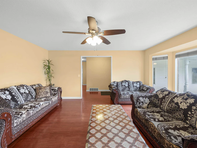 7831 124a Street, Surrey, BC, V3W 8P1 - 8