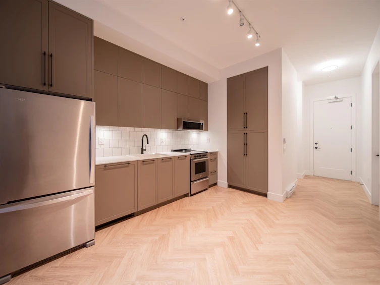 209-13933 105 Boulevard, Surrey, BC, V3T 0R6 - 9