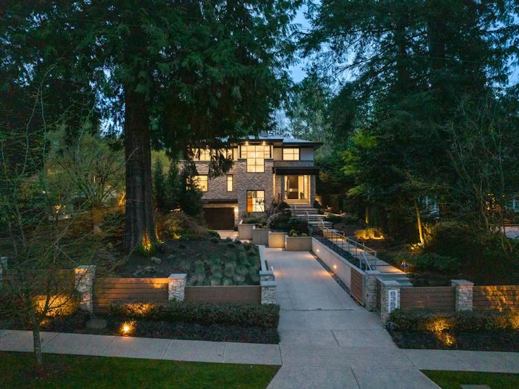 6350 Macdonald Street, Vancouver, BC, V6N 1E6 - 2
