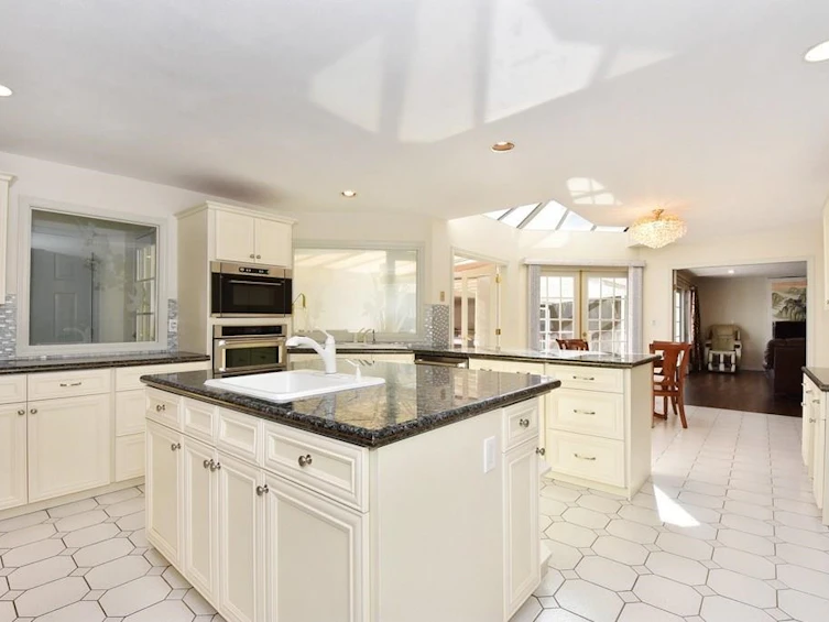 5978 Angus Drive, Vancouver, BC, V6M 3P1 - 5