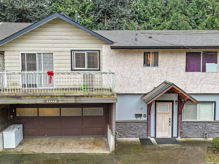 33244 George Ferguson Way, Abbotsford, BC, V2S 2L5