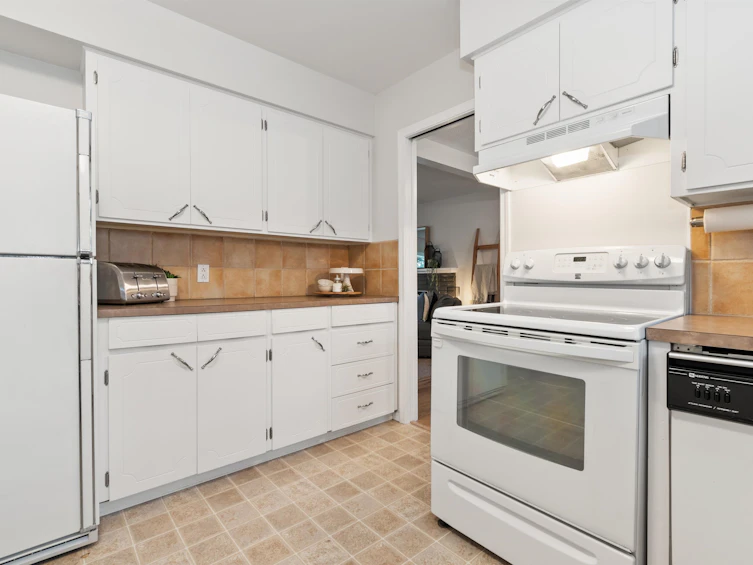 9490 Tupper Street, Chilliwack, BC, V2P 4G4 - 18