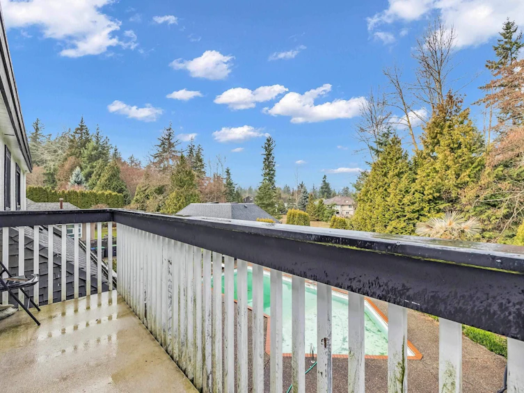 13371 21a Avenue, Surrey, BC, V4A 9N1 - 13