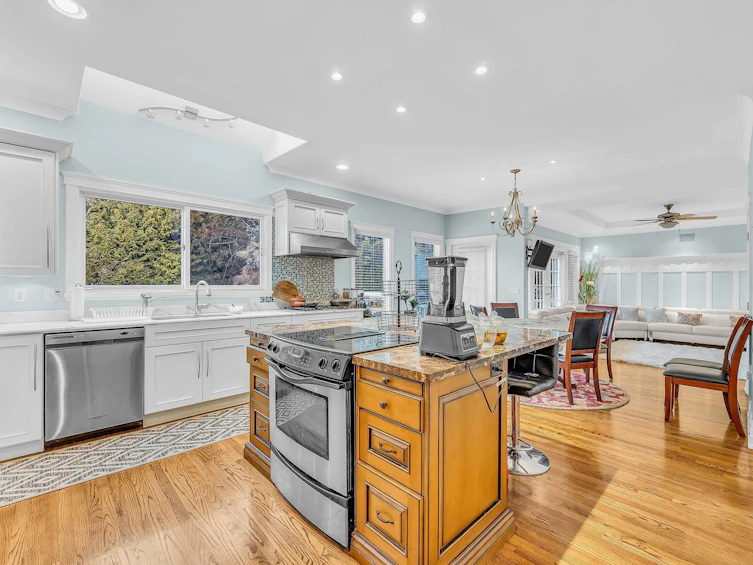 13371 21a Avenue, Surrey, BC, V4A 9N1 - 26