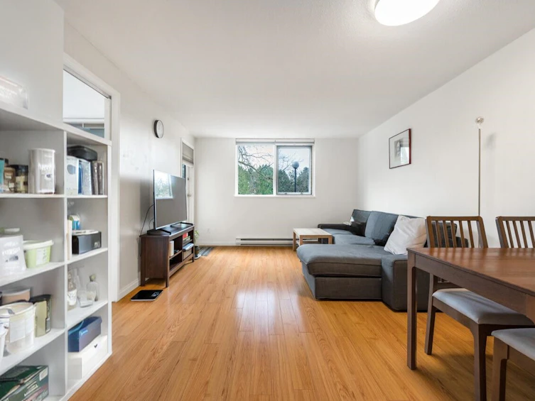 310-10523 University Drive, Surrey, BC, V3T 5T8 - 5