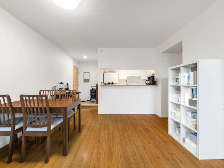 310-10523 University Drive, Surrey, BC, V3T 5T8 - 6