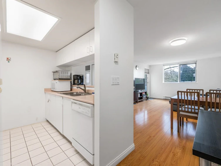 310-10523 University Drive, Surrey, BC, V3T 5T8 - 14