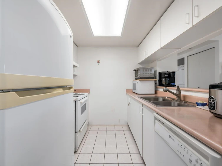 310-10523 University Drive, Surrey, BC, V3T 5T8 - 15