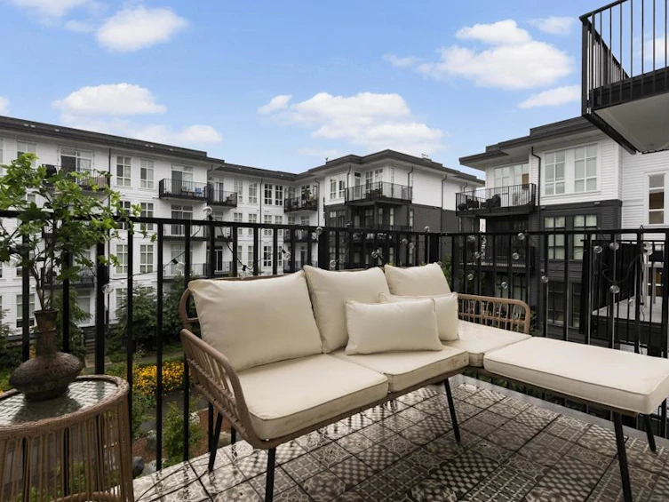 318-13929 105 Boulevard, Surrey, BC, V3T 0R5 - 13