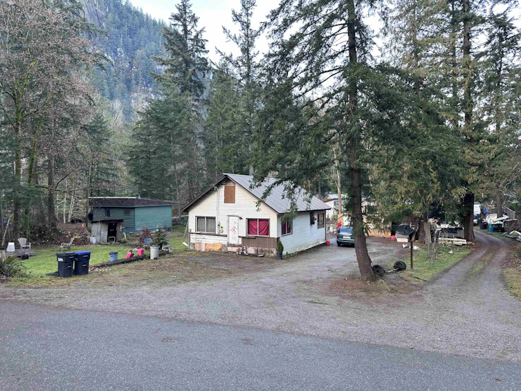 63575 Old Yale Road, Hope, BC, V0X 1L2 - 5