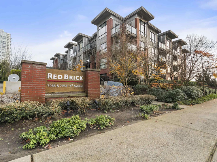 323-7058 14th Avenue, Burnaby, BC, V3N 0E6 - 2