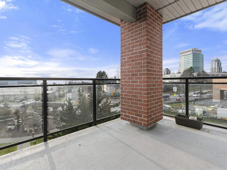 323-7058 14th Avenue, Burnaby, BC, V3N 0E6 - 8