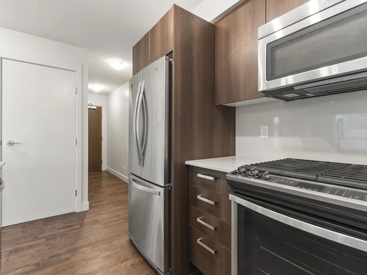 323-7058 14th Avenue, Burnaby, BC, V3N 0E6 - 19
