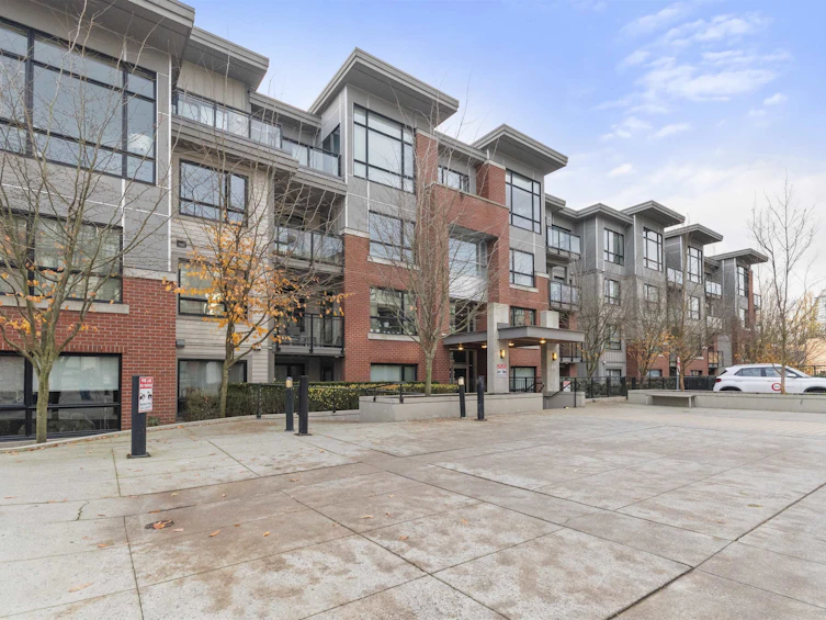 323-7058 14th Avenue, Burnaby, BC, V3N 0E6 - 37