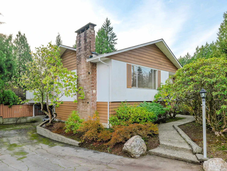 7970 Hunter Street, Burnaby, BC, V5A 2B9 - 2