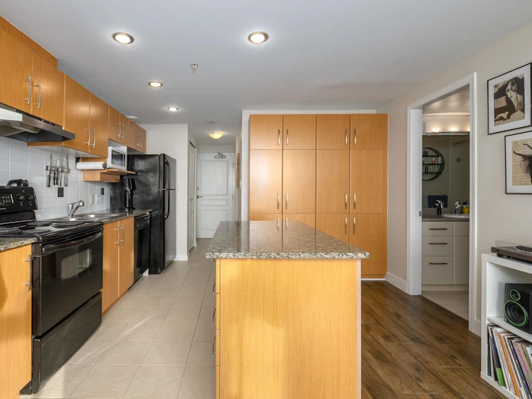 509-9298 University Crescent, Burnaby, BC, V5A 4X8 - 11