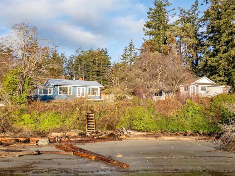 73 Madrona Road, Galiano Island, BC, V0N 1P0