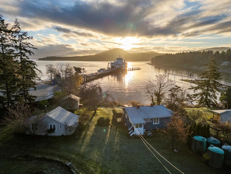 73 Madrona Road, Galiano Island, BC, V0N 1P0 - 2