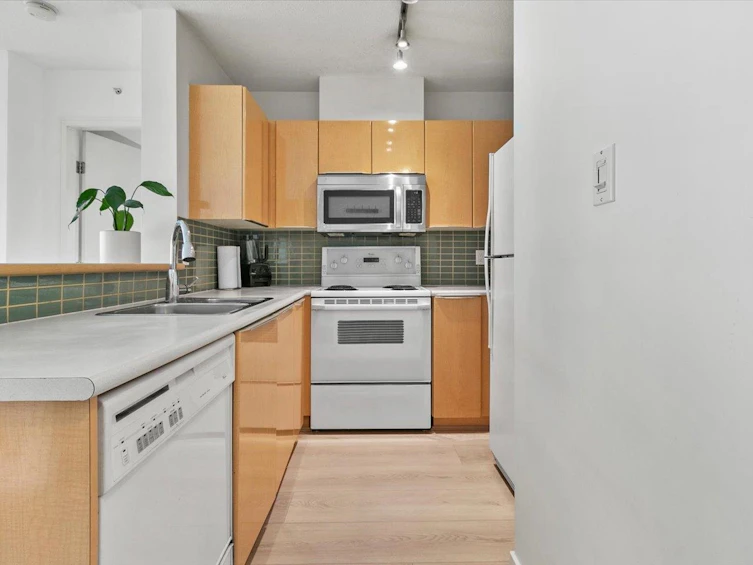506-1003 Pacific Street, Vancouver, BC, V6E 4P2 - 7