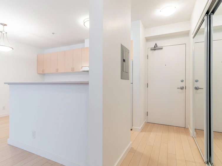 201-1033 St. Georges Avenue, North Vancouver, BC, V7L 3H5 - 15