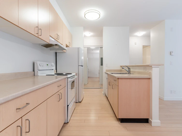 201-1033 St. Georges Avenue, North Vancouver, BC, V7L 3H5 - 17