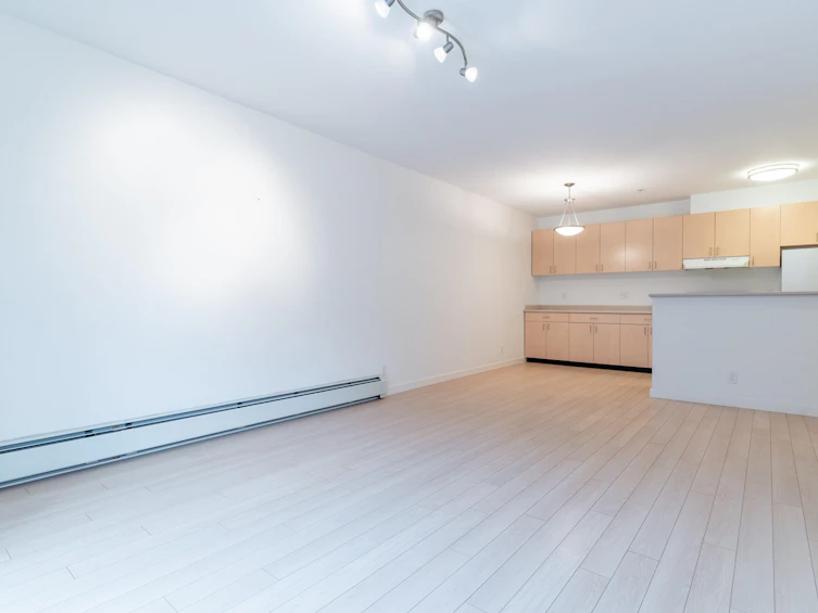201-1033 St. Georges Avenue, North Vancouver, BC, V7L 3H5 - 21