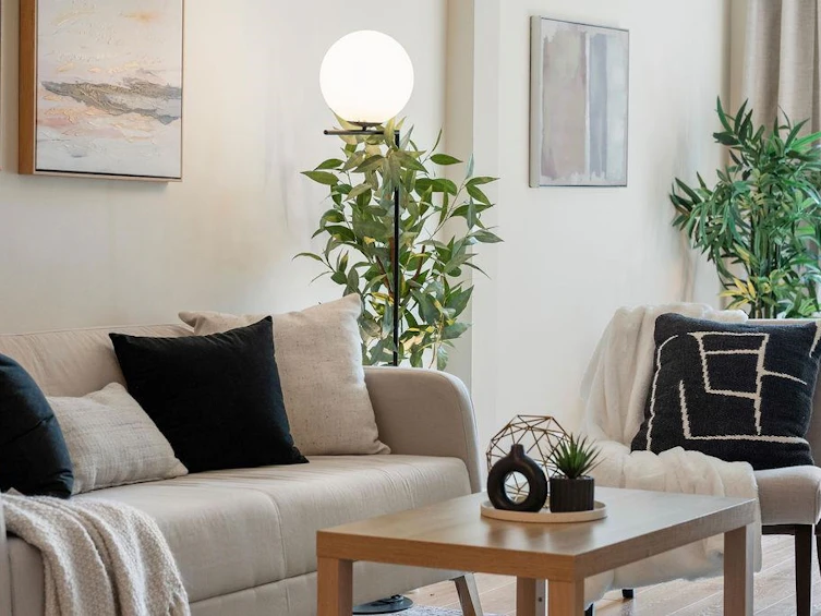 208-175 E 10th Street, North Vancouver, BC, V7L 4W1 - 3