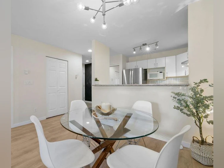208-175 E 10th Street, North Vancouver, BC, V7L 4W1 - 14
