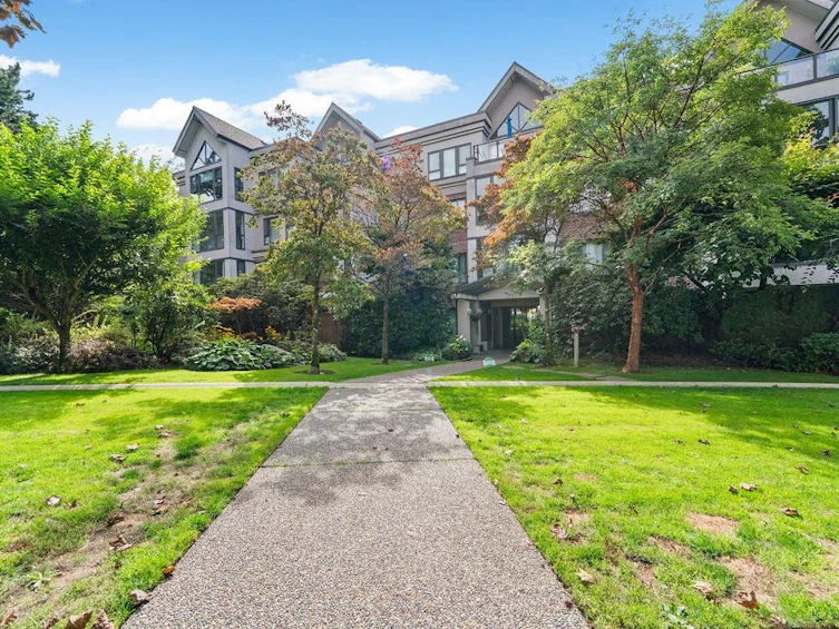 208-175 E 10th Street, North Vancouver, BC, V7L 4W1 - 23