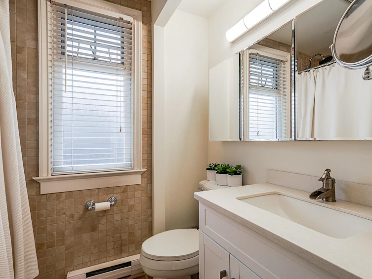 869 W 17th Avenue, Vancouver, BC, V5Z 1V3 - 19
