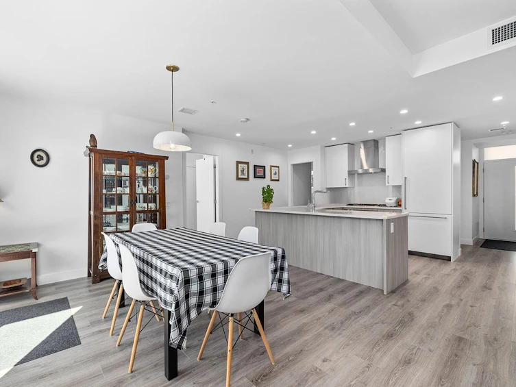 142-2060 Curling Road, North Vancouver, BC, V7P 0E1 - 3