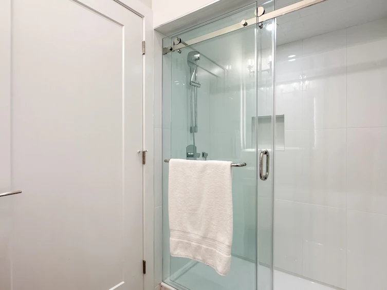 2344 E 40th Avenue, Vancouver, BC, V5R 2V7 - 17