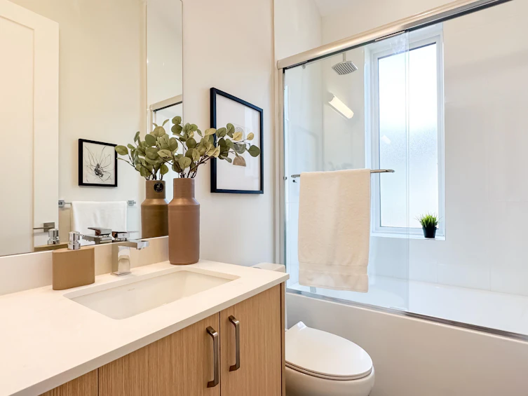 2344 E 40th Avenue, Vancouver, BC, V5R 2V7 - 26