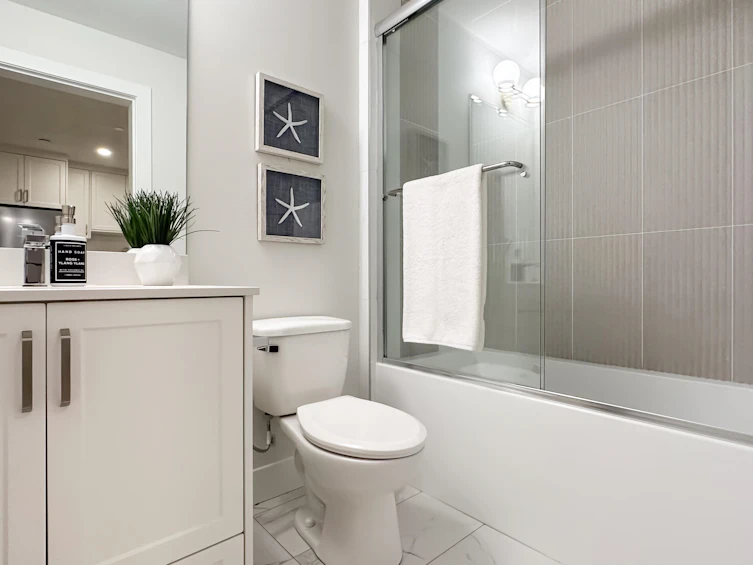 2344 E 40th Avenue, Vancouver, BC, V5R 2V7 - 36