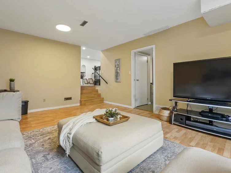 14041 88a Avenue, Surrey, BC, V3V 7H4 - 14