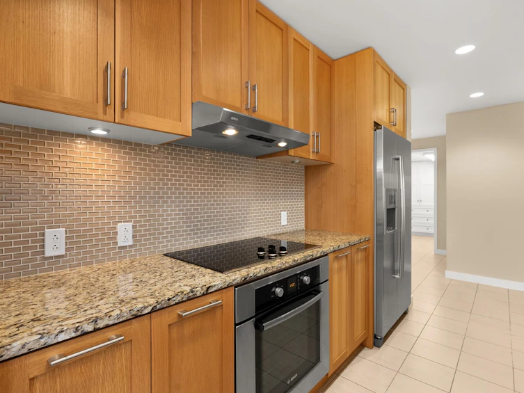 306-3382 Wesbrook Mall, Vancouver, BC, V6S 0A7 - 13