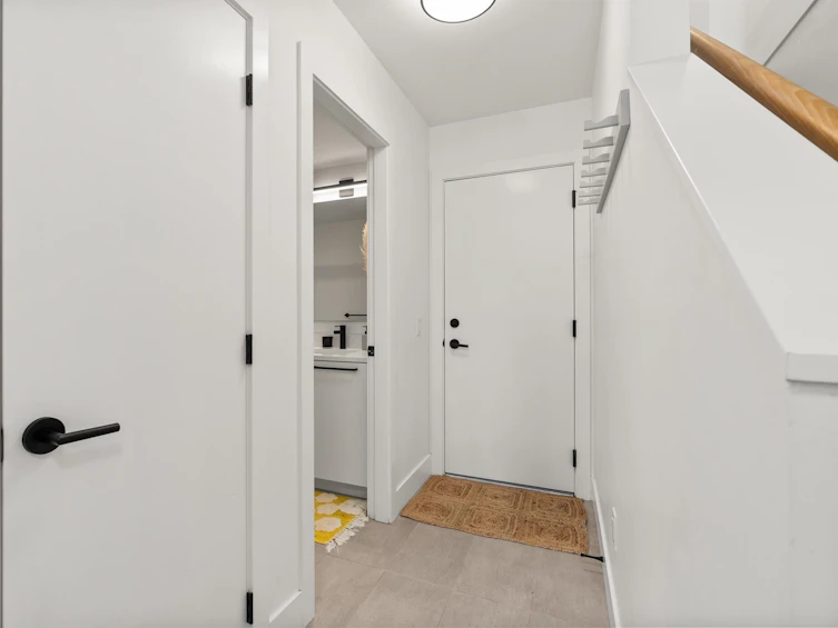 1369 Marinaside Place, Squamish, BC, V8B 1A8 - 8