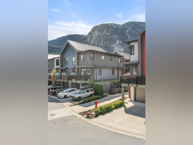 1369 Marinaside Place, Squamish, BC, V8B 1A8 - 37