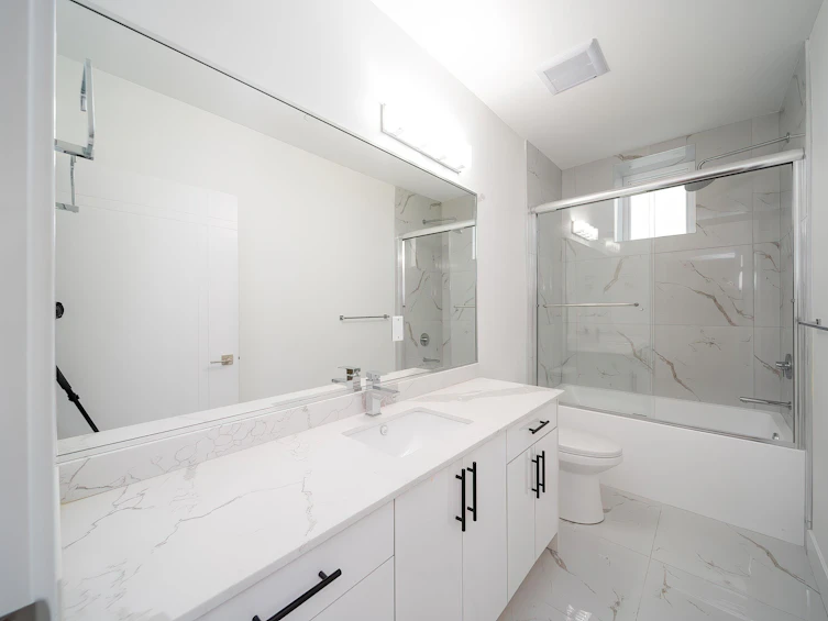 1260 E 54th Avenue, Vancouver, BC, V5X 1L9 - 23