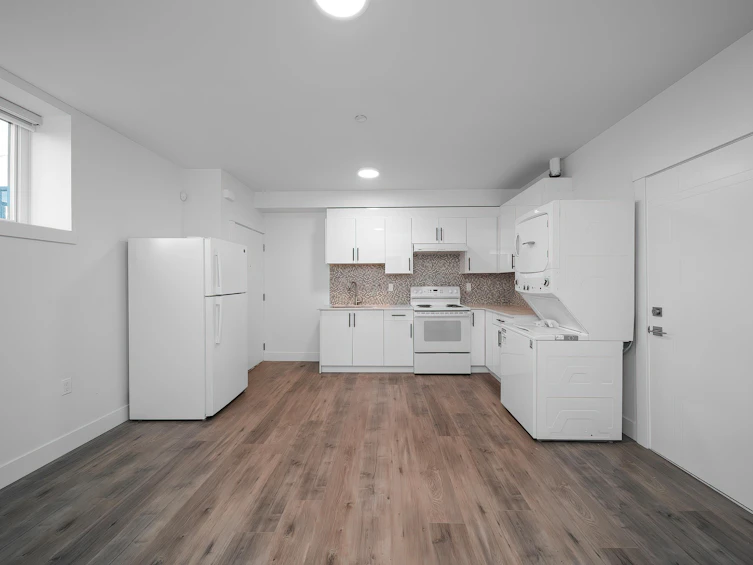 1260 E 54th Avenue, Vancouver, BC, V5X 1L9 - 22