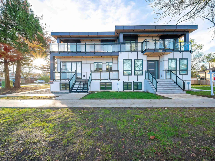 1260 E 54th Avenue, Vancouver, BC, V5X 1L9